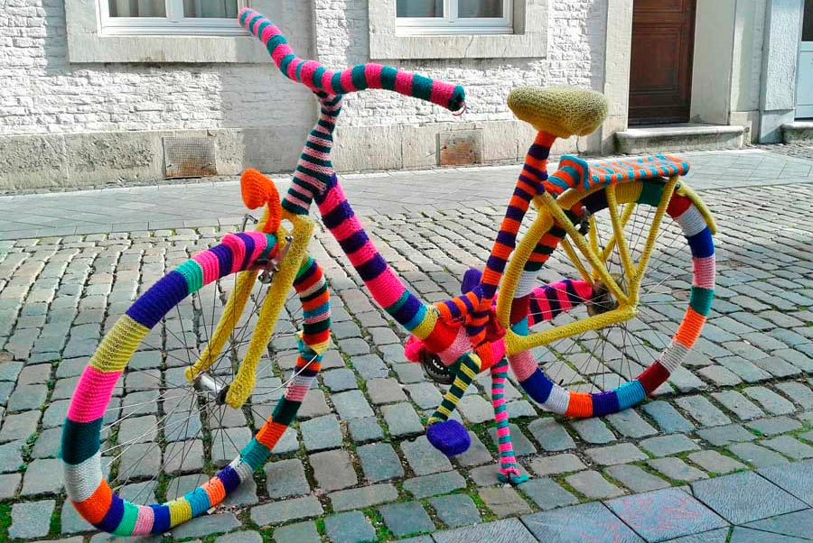 Bicicleta cubierta de lana